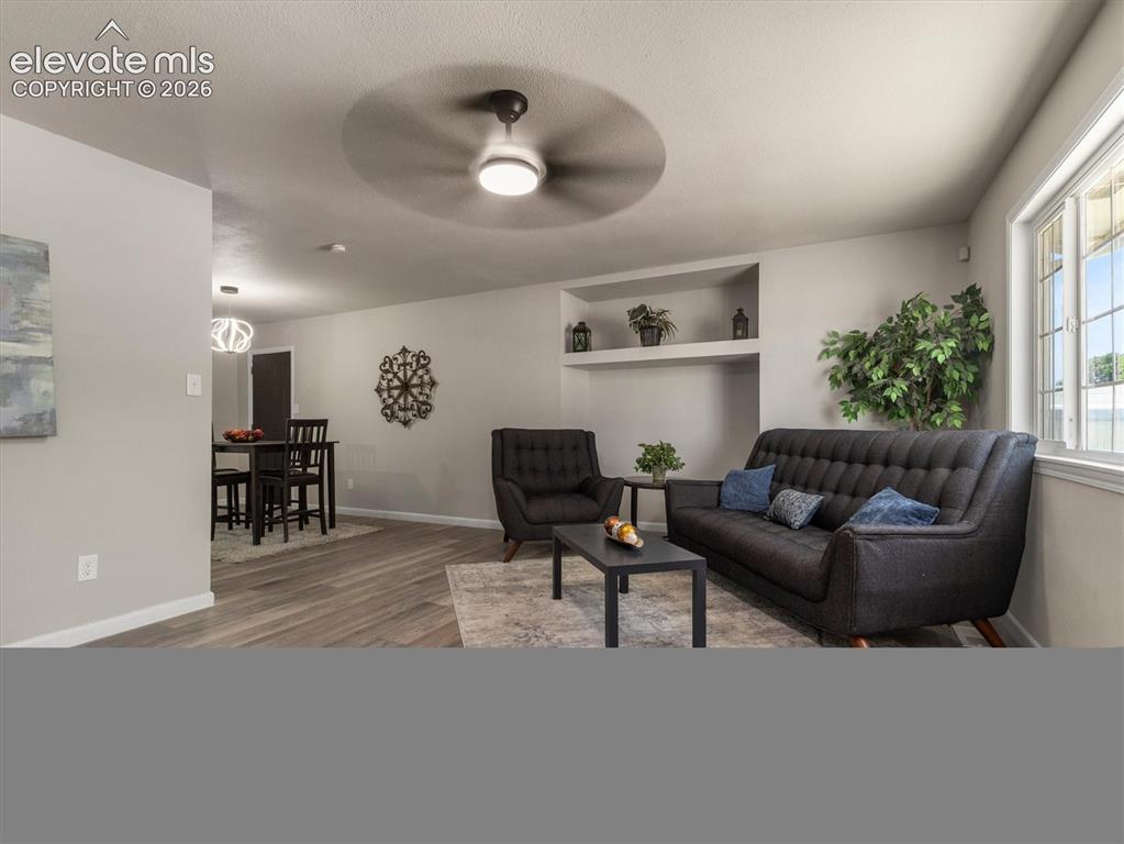 Image 5 of 27: Living Room