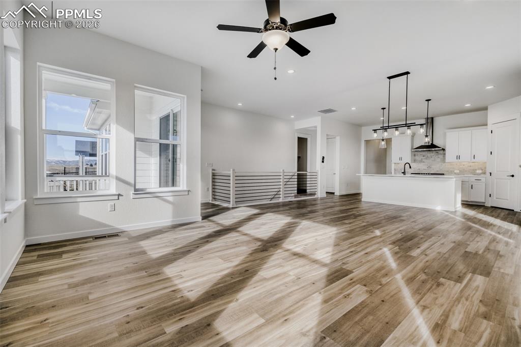 Image 16 of 28: Living Room