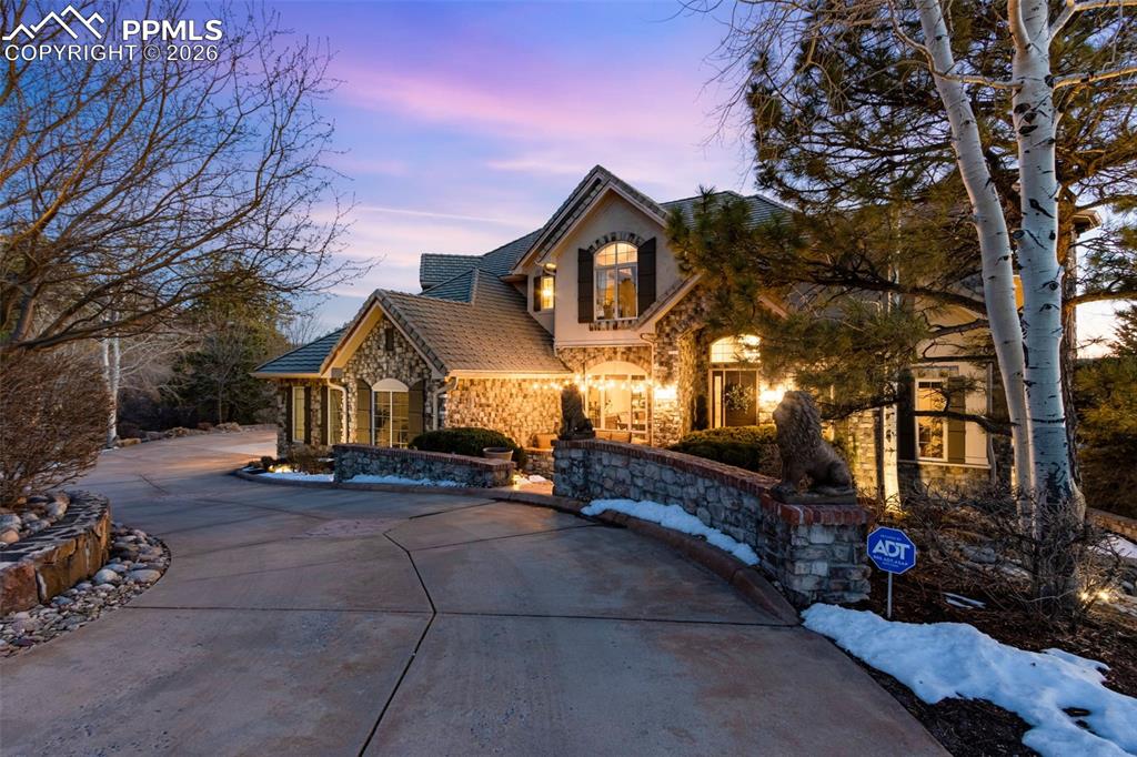 Image 12 of 50: Front of Structure