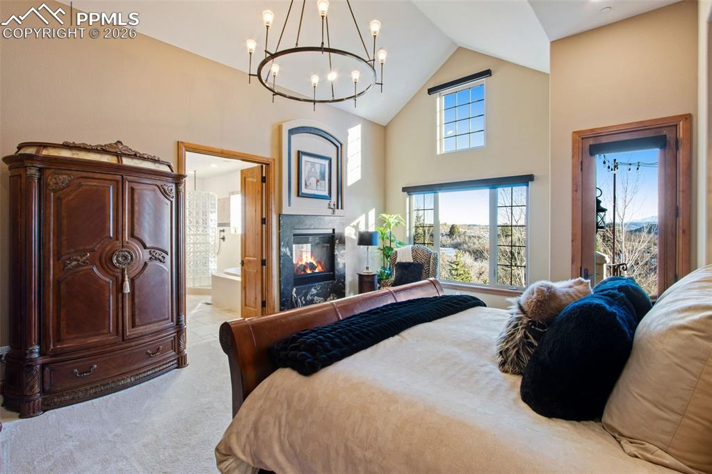 Image 29 of 50: Bedroom