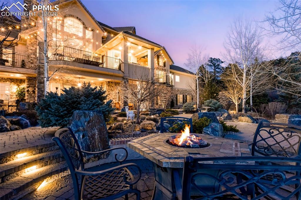 Image 3 of 50: Patio