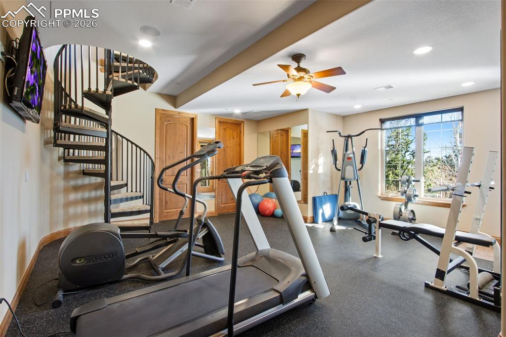 Image 32 of 50: Exercise Room