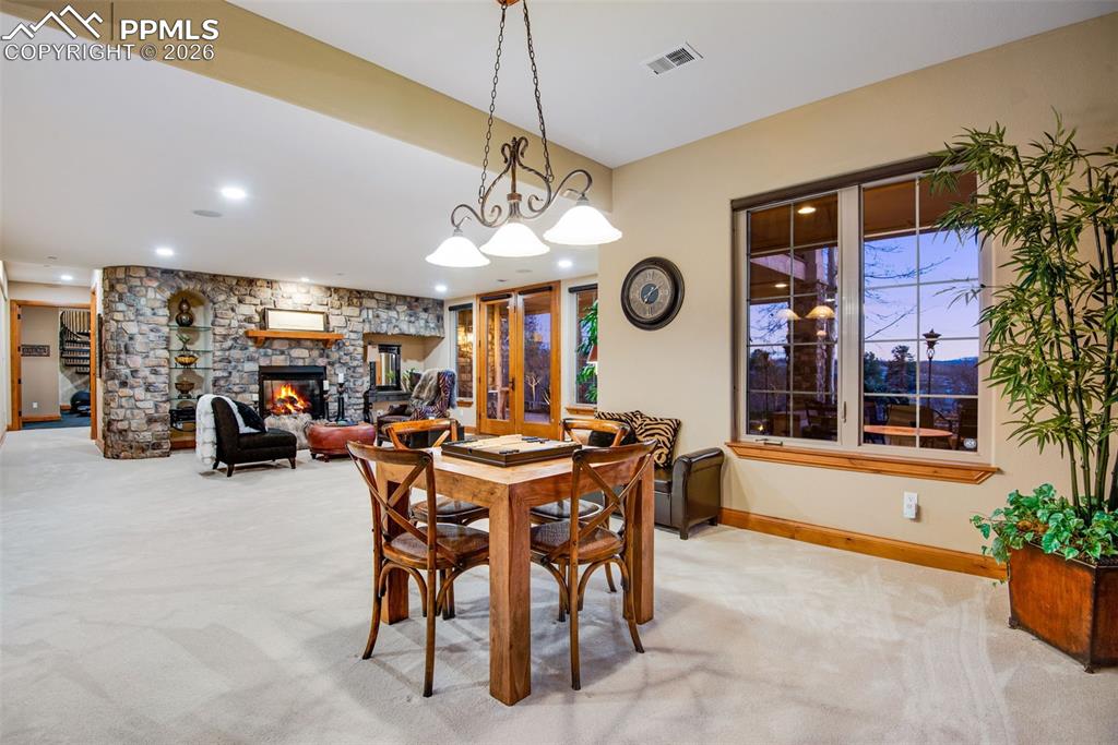 Image 43 of 50: Dining Area