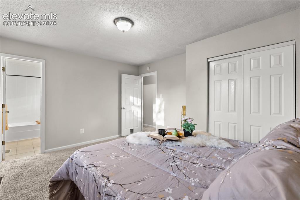 Image 15 of 36: Bedroom