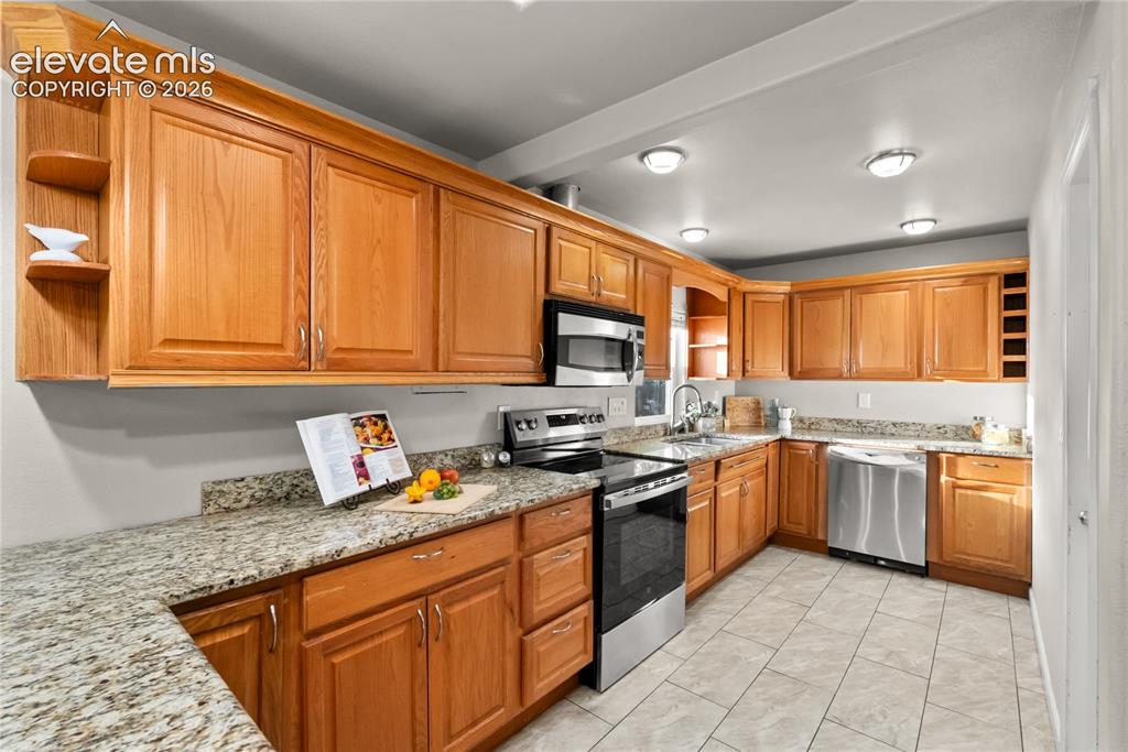 Image 8 of 36: Kitchen