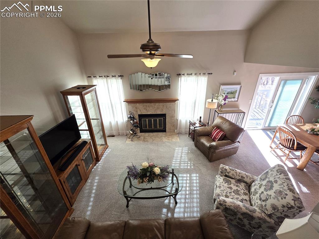 Image 18 of 35: Living Room