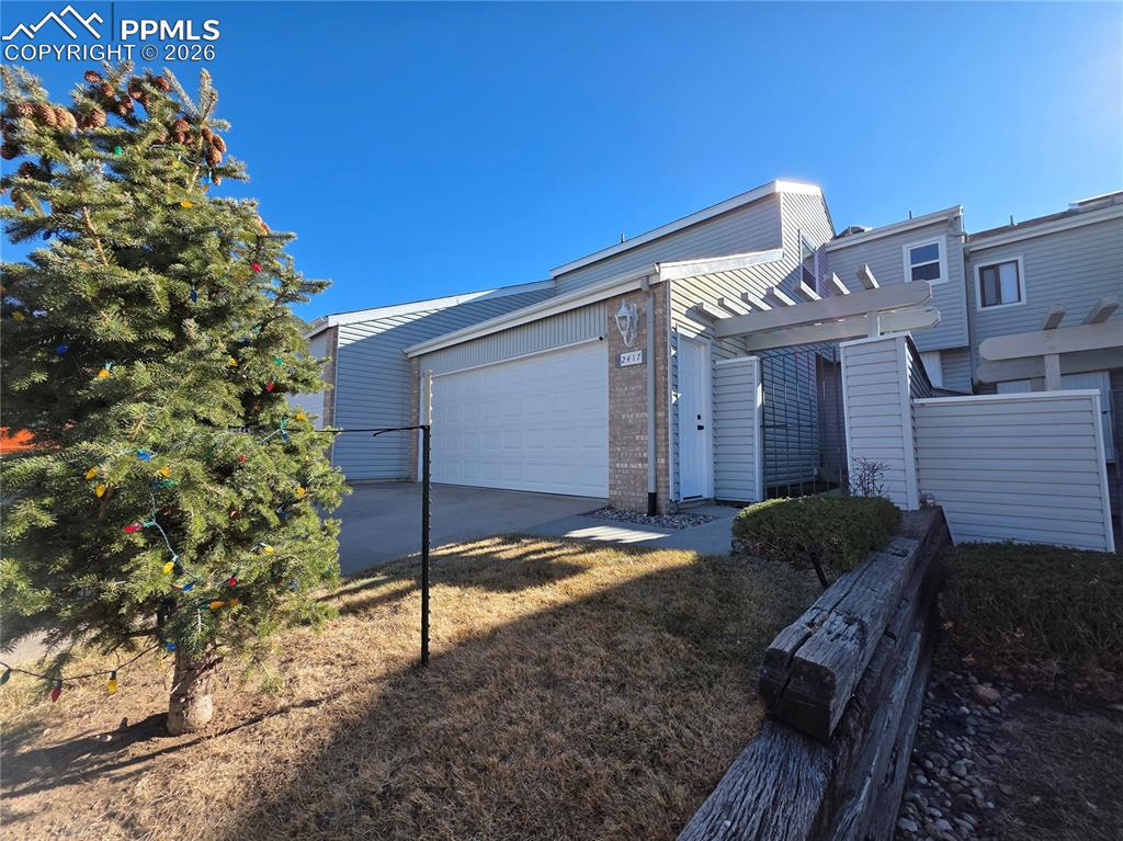 Image 2 of 35: Front of Structure