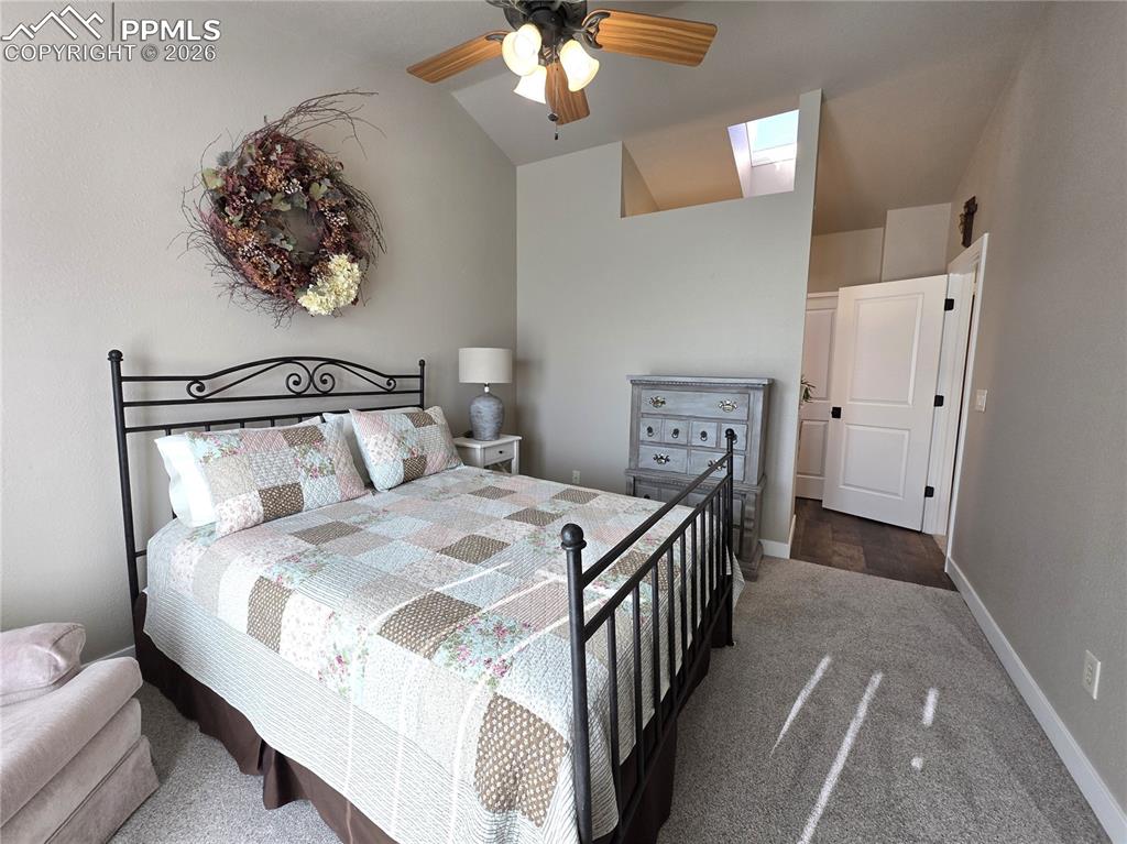 Image 26 of 35: Bedroom