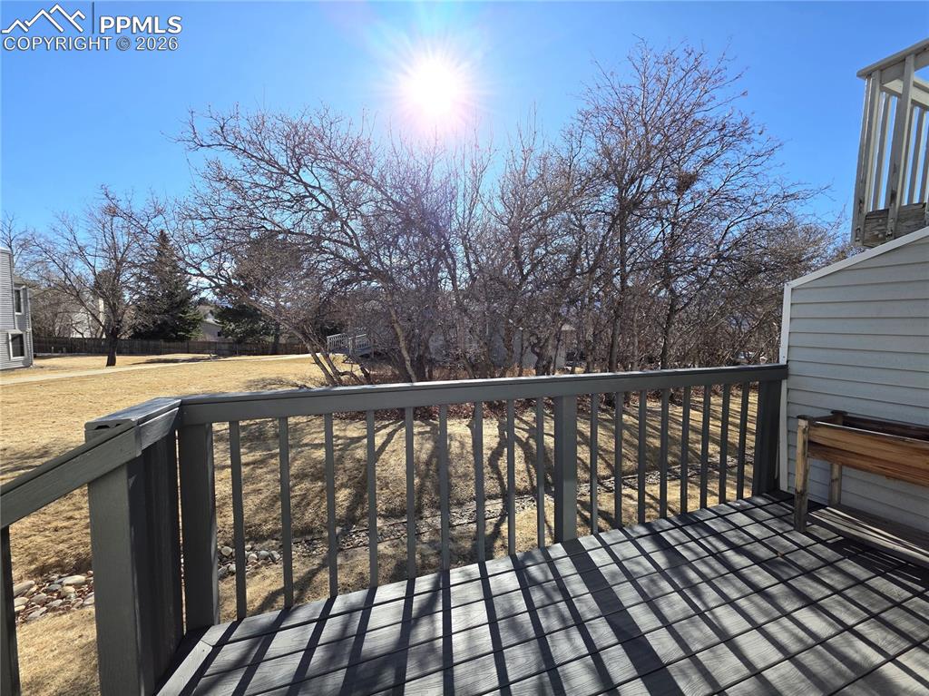 Image 34 of 35: Deck