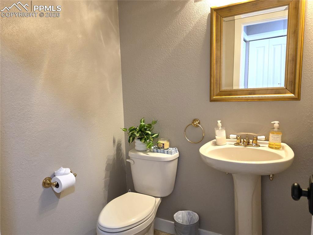 Image 7 of 35: Main level 1/2 bath