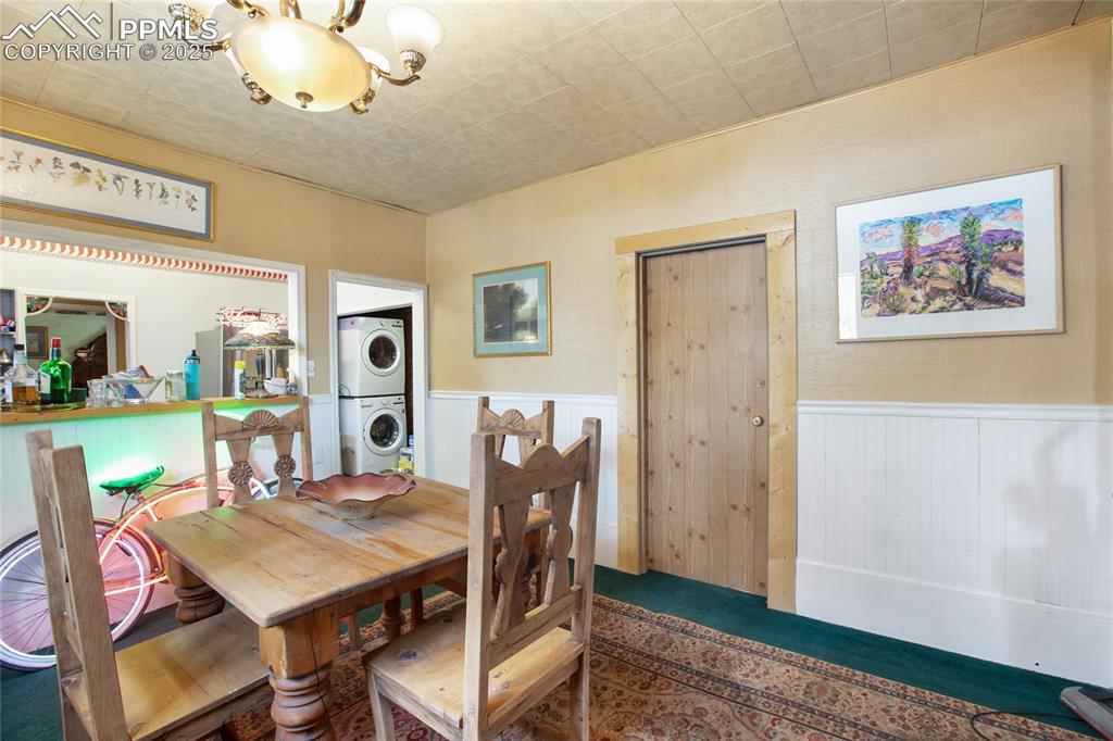 Image 12 of 22: Dining Area