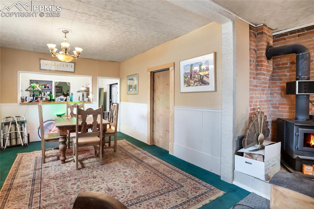 Image 14 of 22: Dining Area