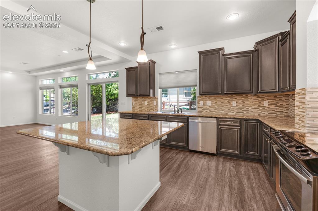 Image 8 of 29: Kitchen