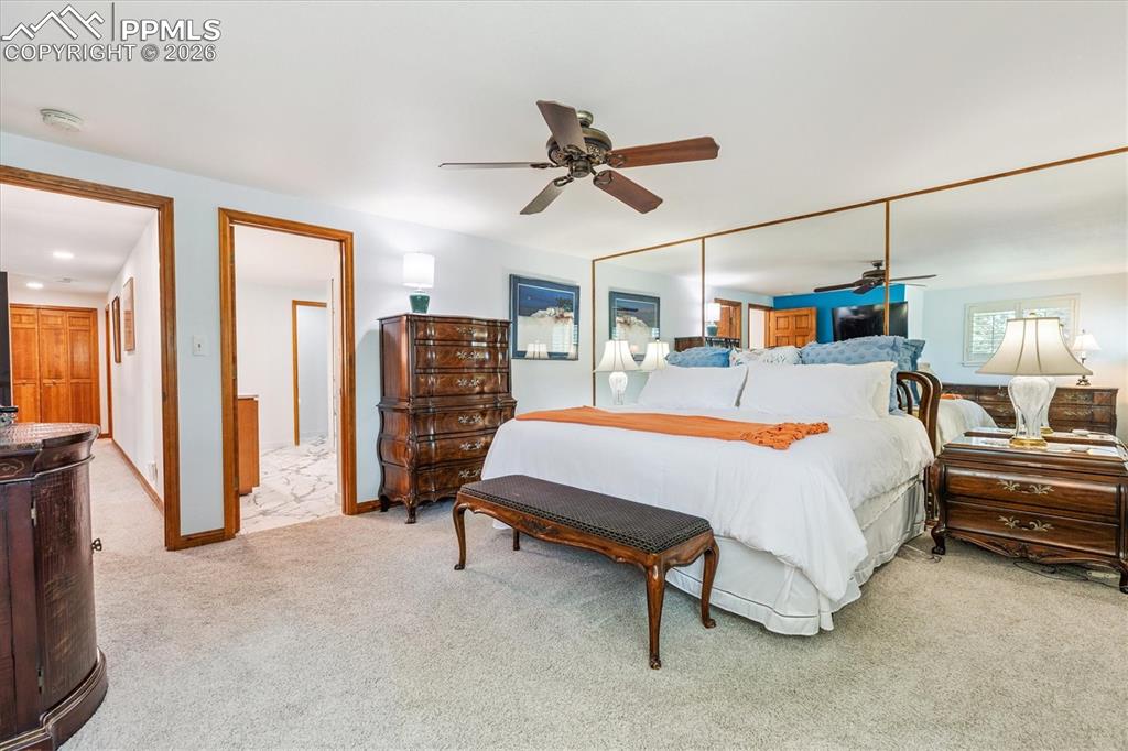 Image 25 of 50: Bedroom