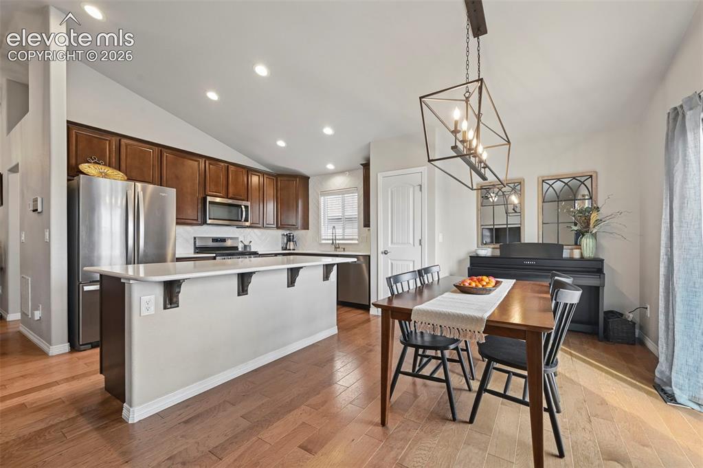 Image 12 of 40: Kitchen