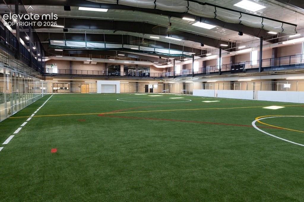 Image 40 of 40: Fieldhouse for residents