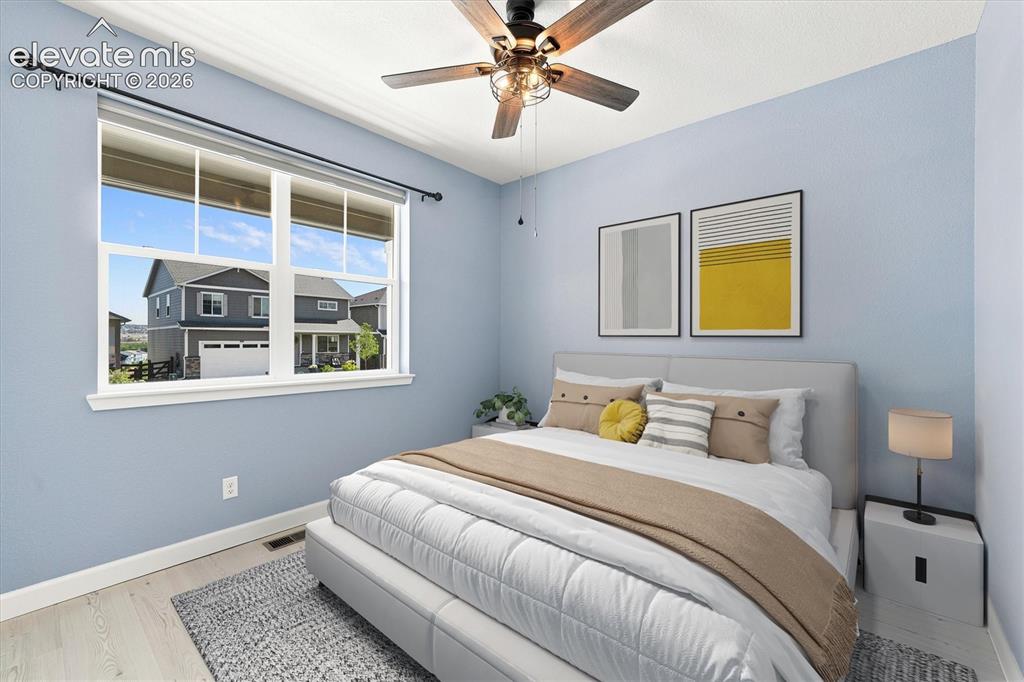 Image 8 of 48: Bedroom