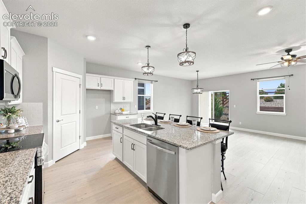 Image 9 of 48: Kitchen