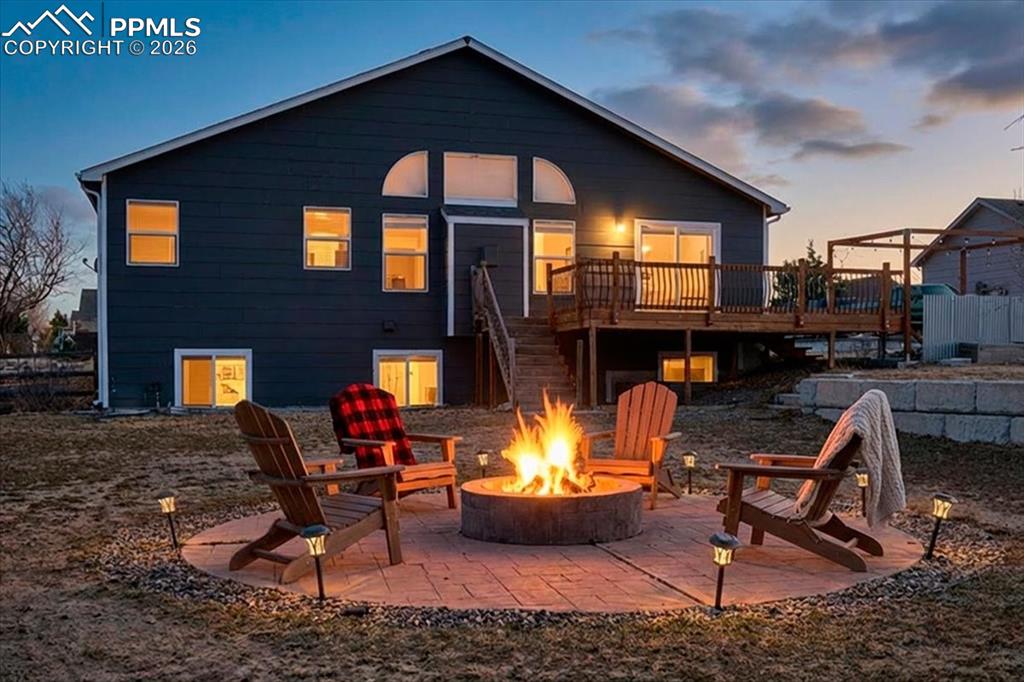 Image 2 of 25: Back of Structure