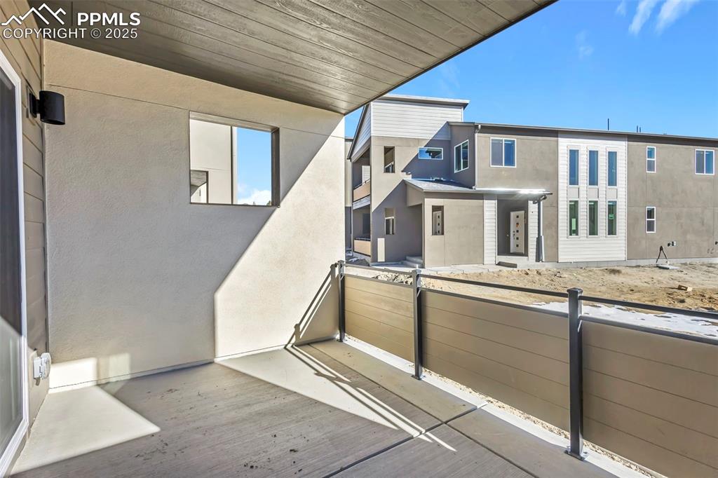 Image 4 of 23: Lower level unit