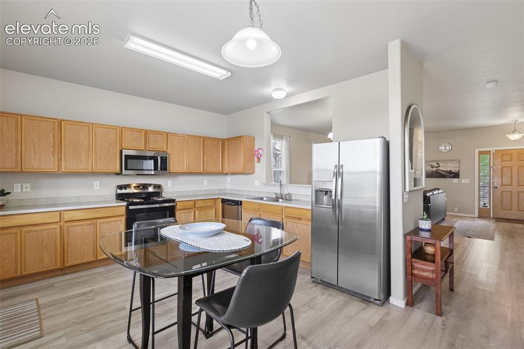 Image 10 of 35: Kitchen