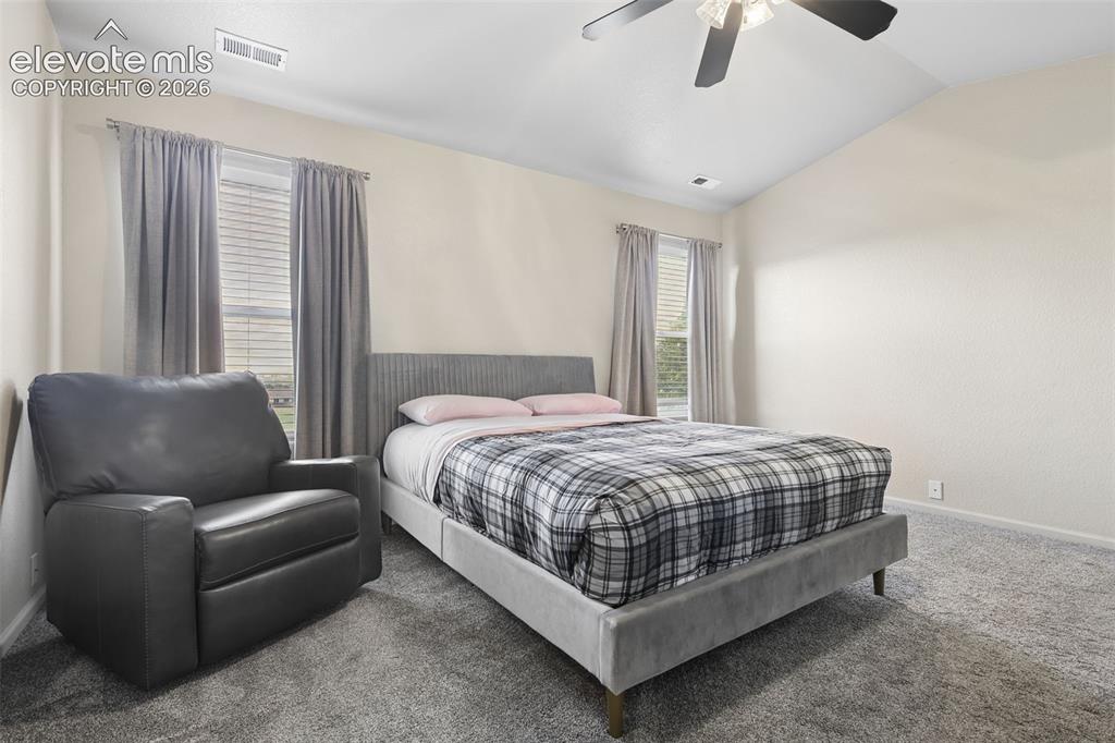 Image 14 of 35: Bedroom