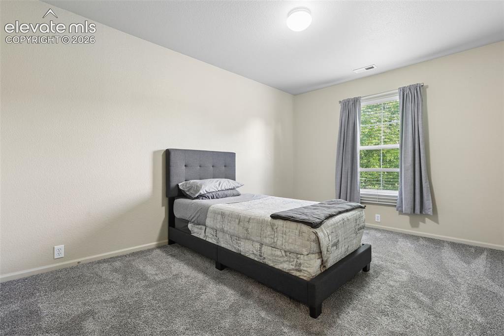 Image 17 of 35: Bedroom