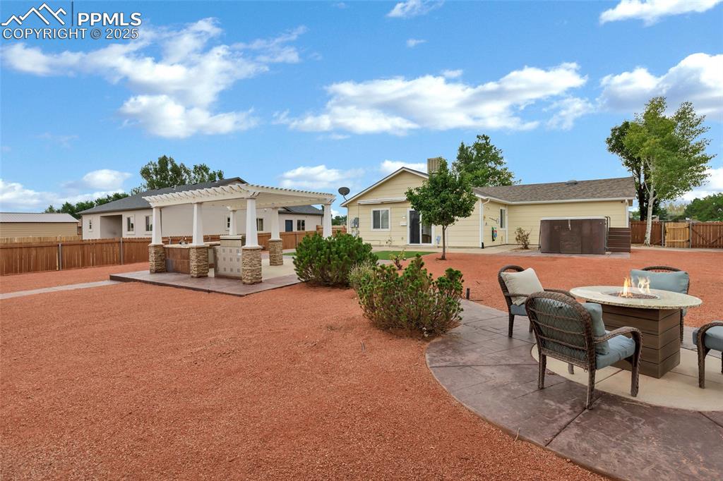 Image 18 of 39: Double your living & entertaining area with outdoor Colorado lifestyles