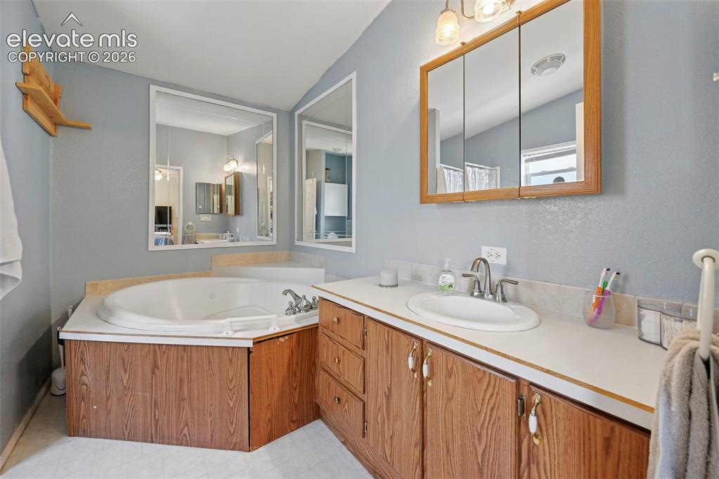 Image 14 of 28: Primary Bath