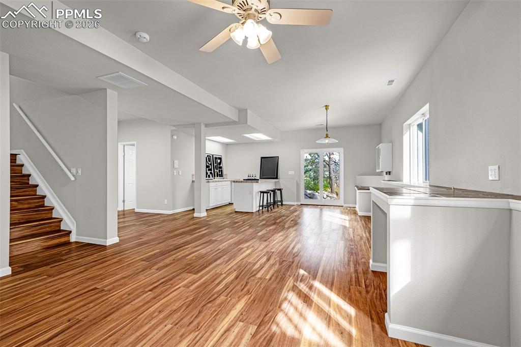 Image 29 of 47: Family Room