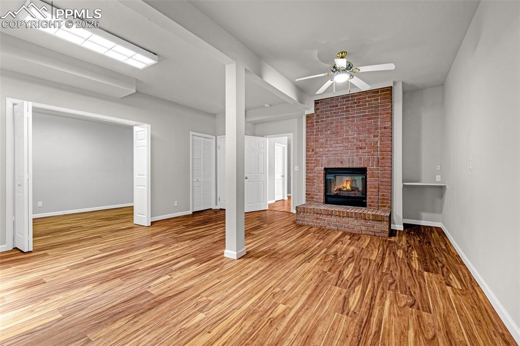 Image 35 of 47: Bedroom