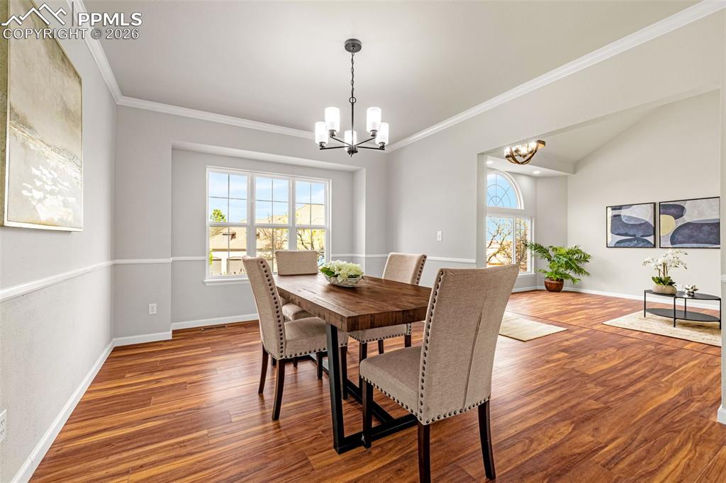 Image 5 of 47: Formal