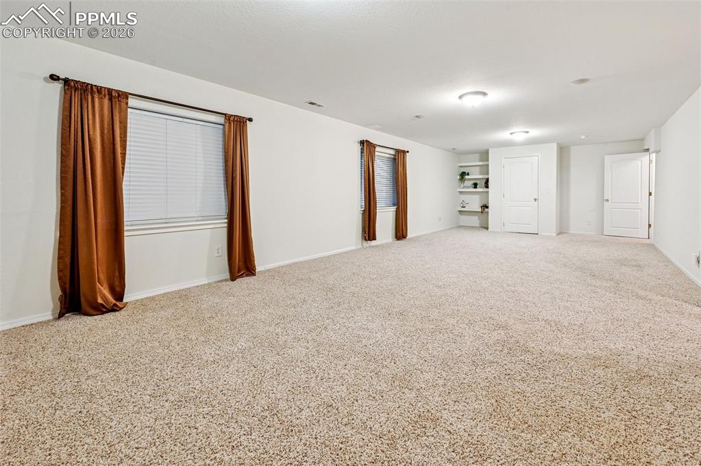 Image 31 of 37: Great space for entertaining or hobbies