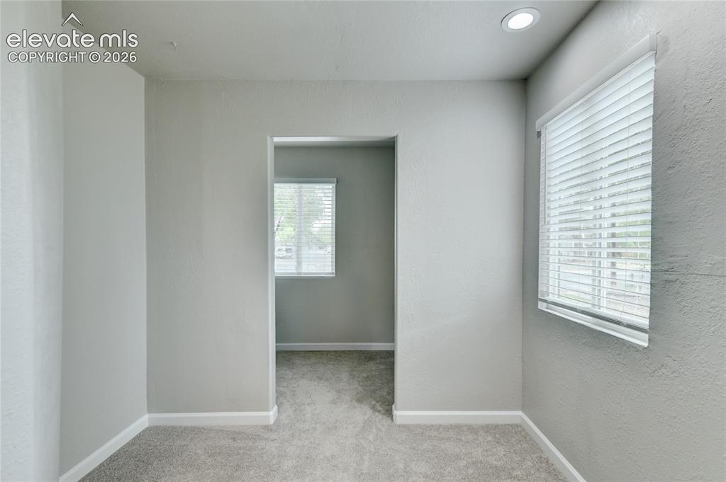 Image 14 of 23: Walk-In Closets