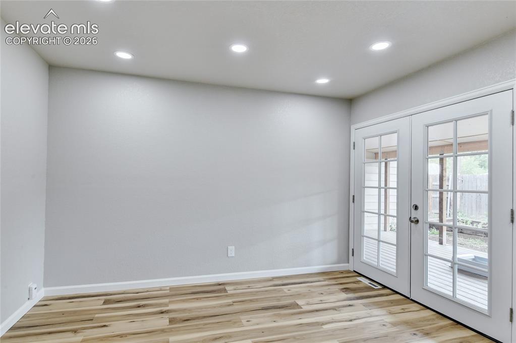 Image 8 of 23: Entry