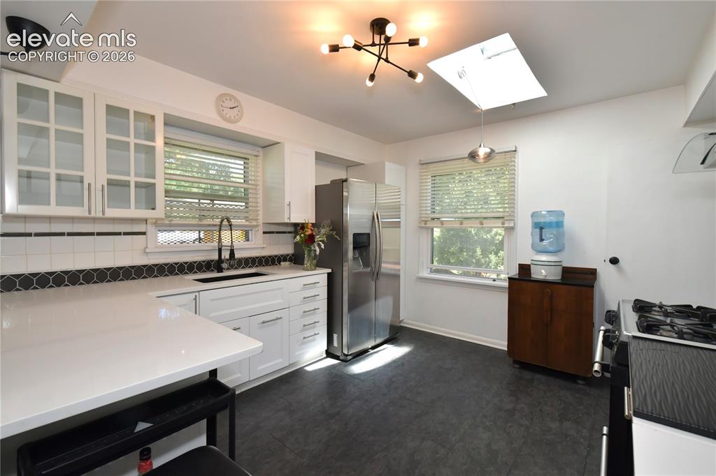 Image 10 of 48: Kitchen