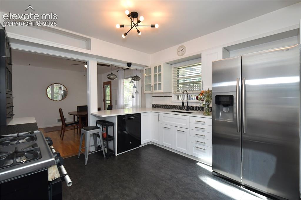 Image 11 of 48: Kitchen