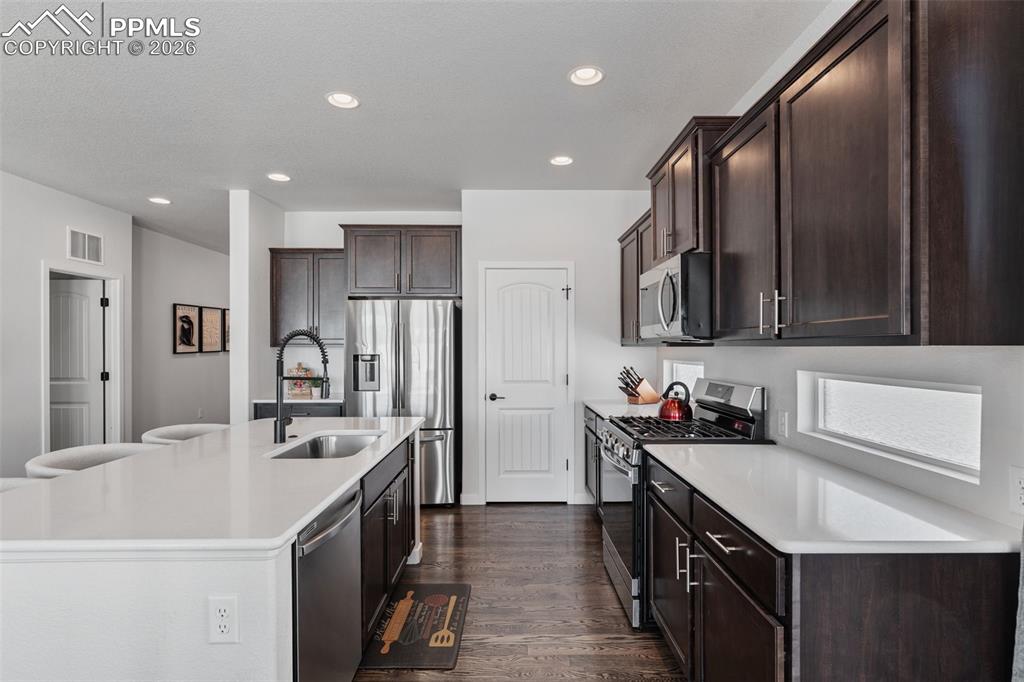 Image 10 of 48: Kitchen