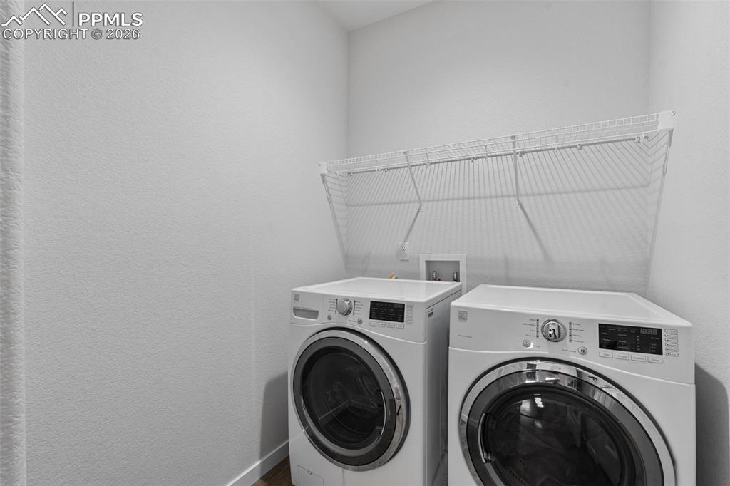 Image 34 of 48: Laundry