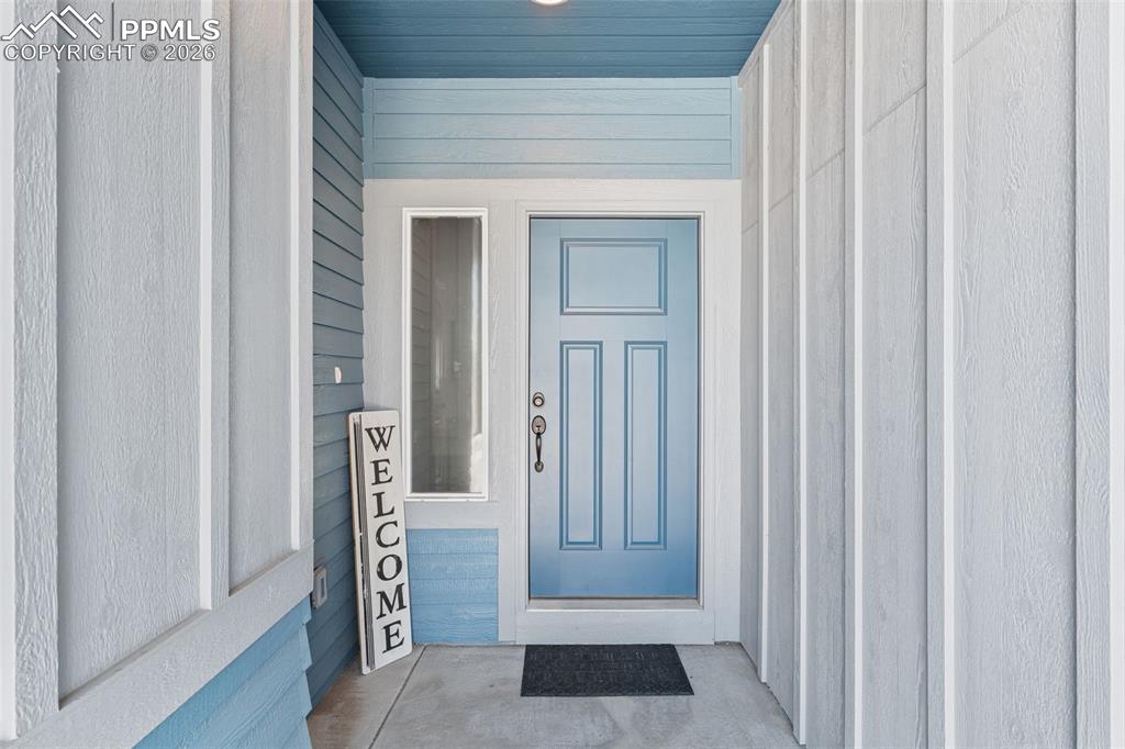 Image 4 of 48: Entry