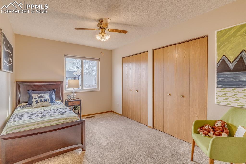 Image 18 of 37: Bedroom