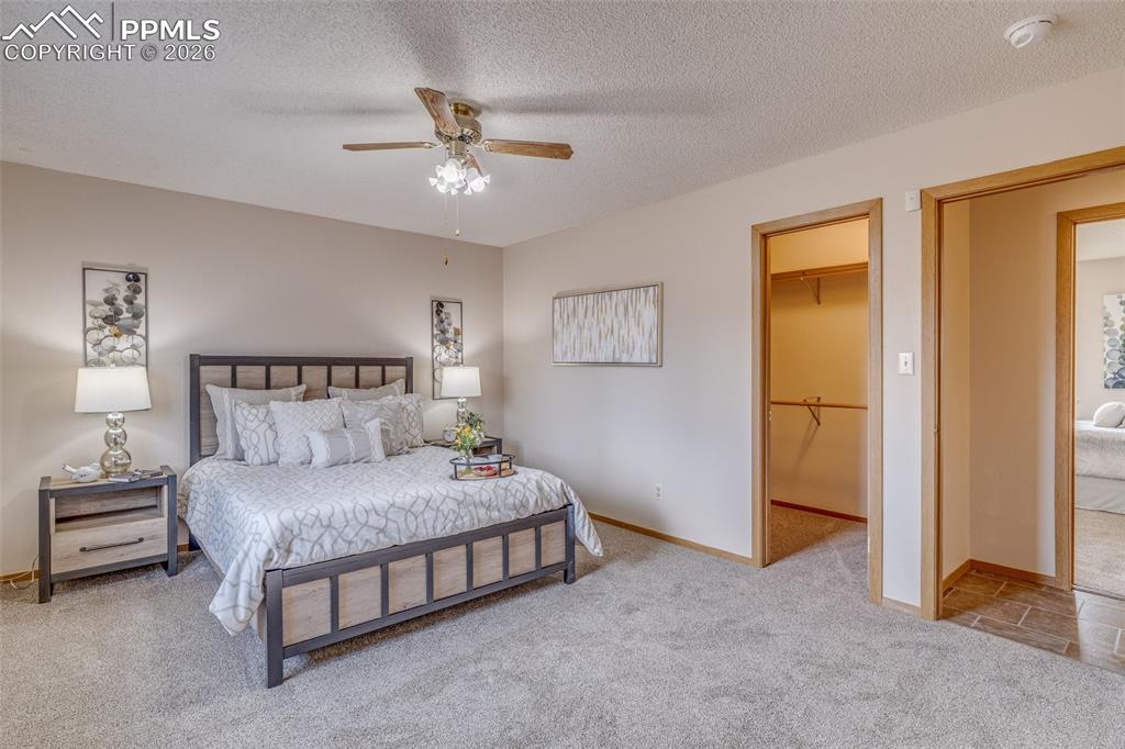 Image 23 of 37: Bedroom