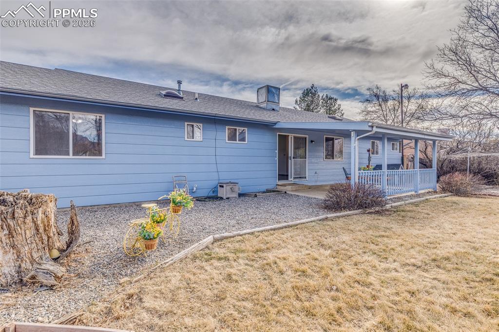 Image 35 of 37: Back of Structure