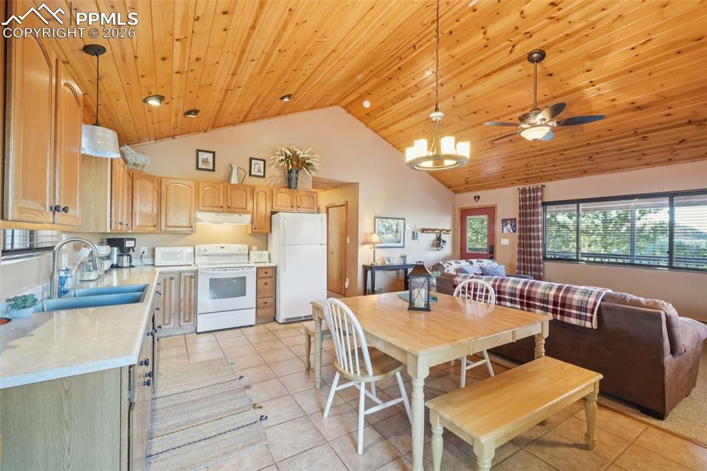 Image 10 of 25: Charming layout makes for easy living.