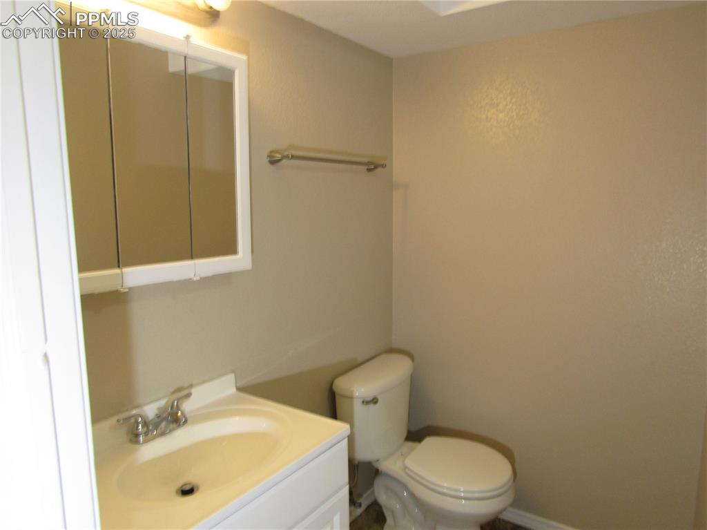 Image 16 of 22: Bathroom