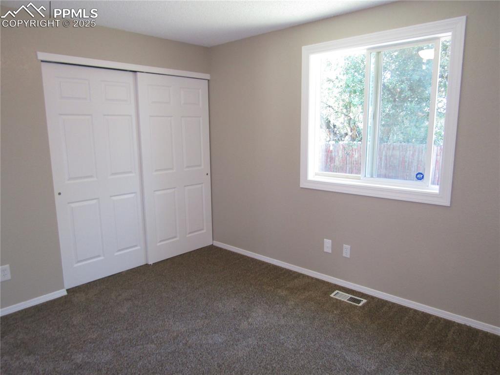 Image 9 of 22: Bedroom