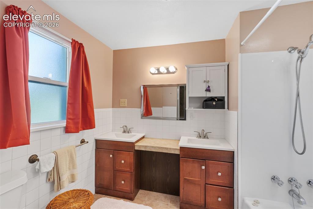 Image 20 of 37: Master Bathroom