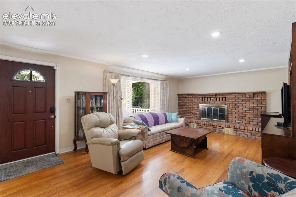Image 4 of 37: Living Room