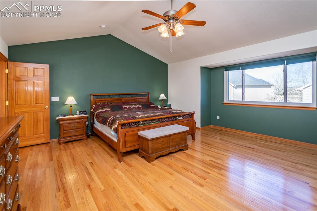 Image 33 of 50: Master Bedroom