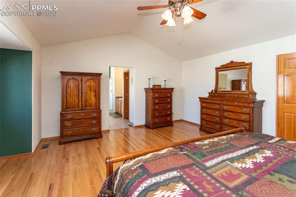 Image 34 of 50: Master Bedroom